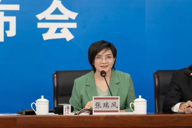 微信图片_20251016215637_915_352.jpg