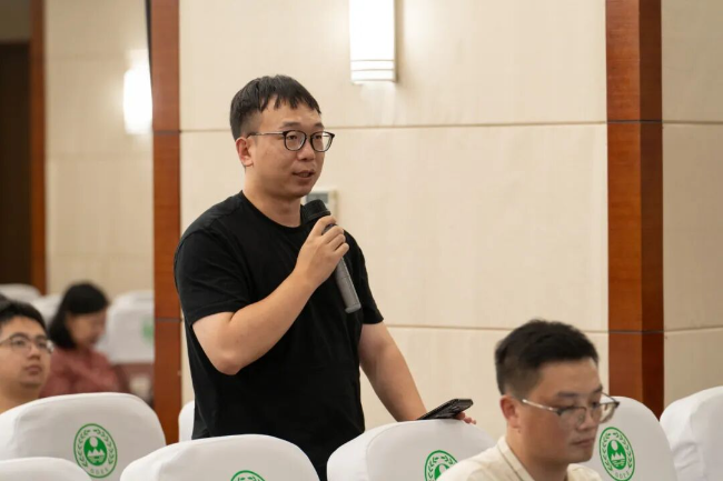 中新社.jpg